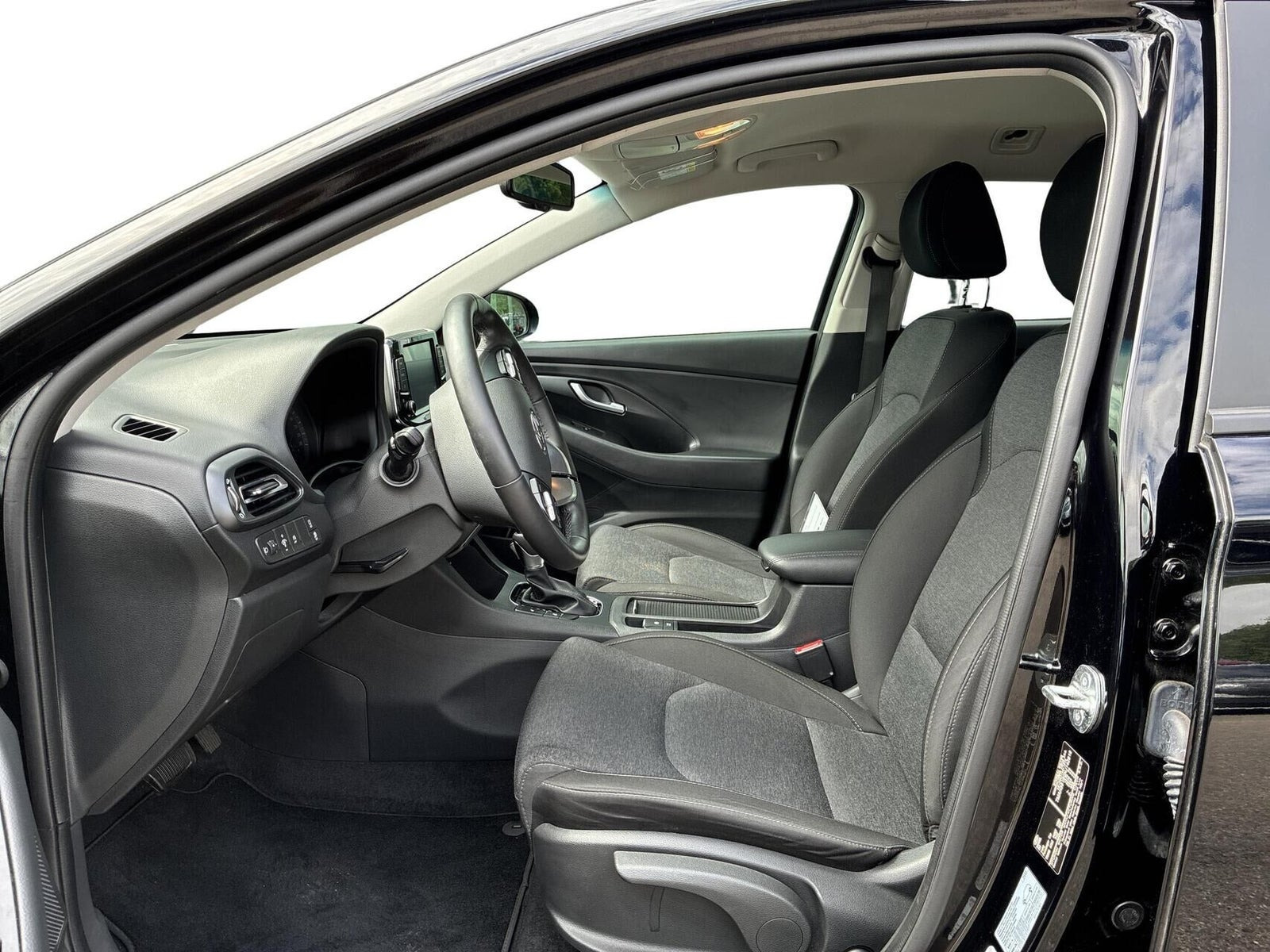 Sort Hyundai i30 fra 2023