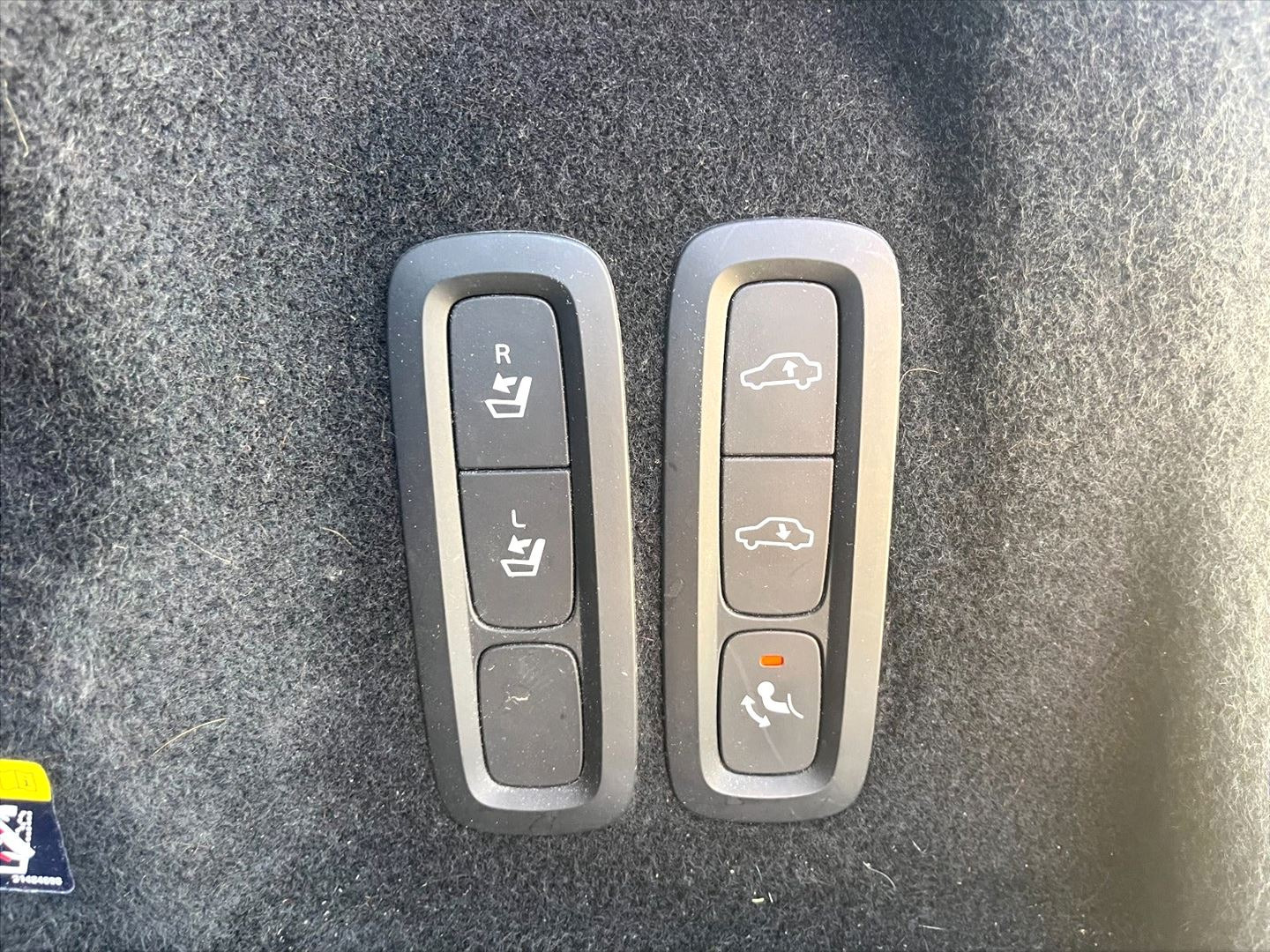 Sort Volvo XC60 fra 2018