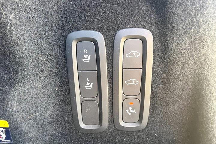 Sort Volvo XC60 fra 2018