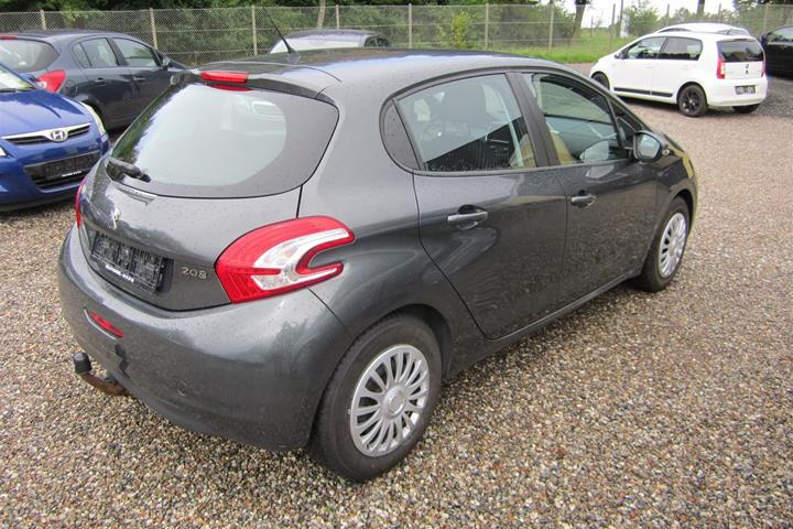 undefined Peugeot 208 fra 2012