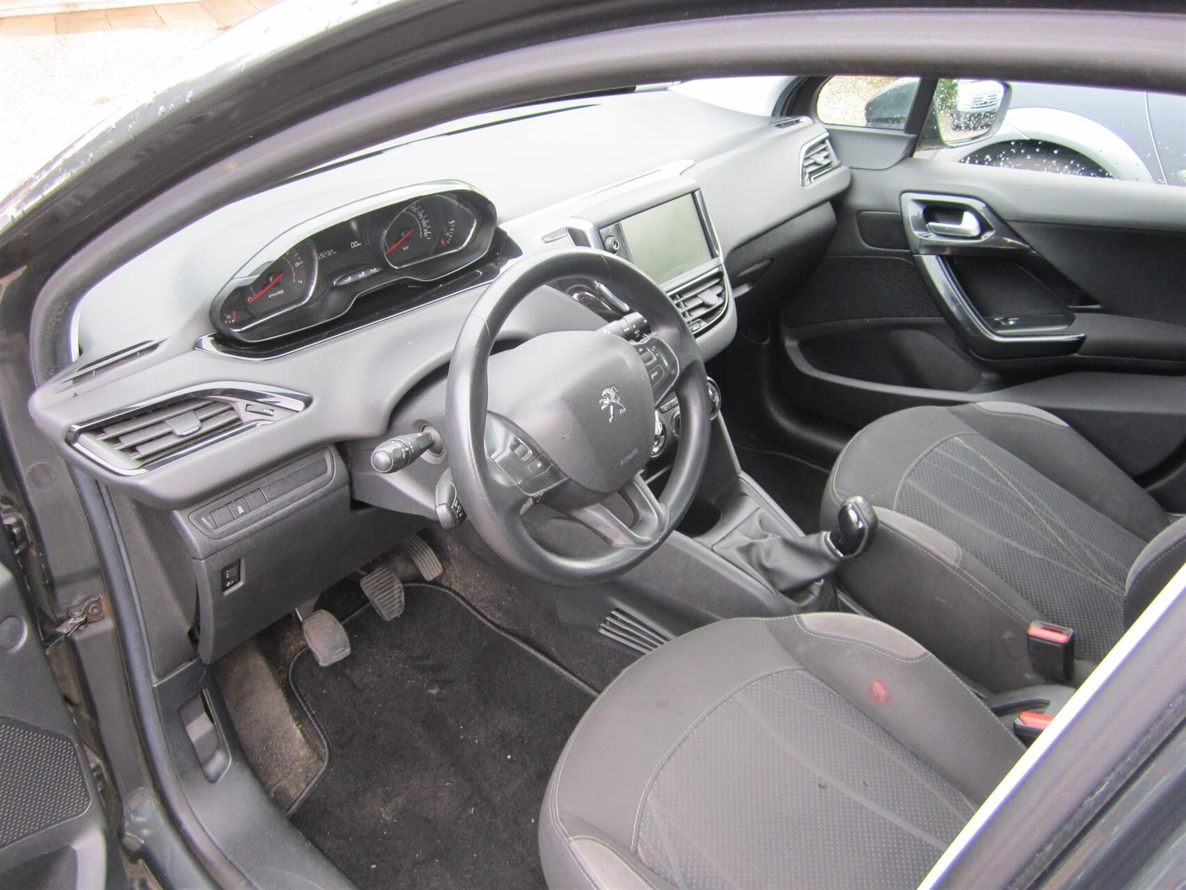 undefined Peugeot 208 fra 2012