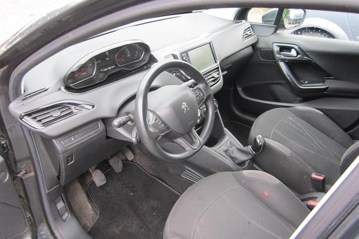 undefined Peugeot 208 fra 2012