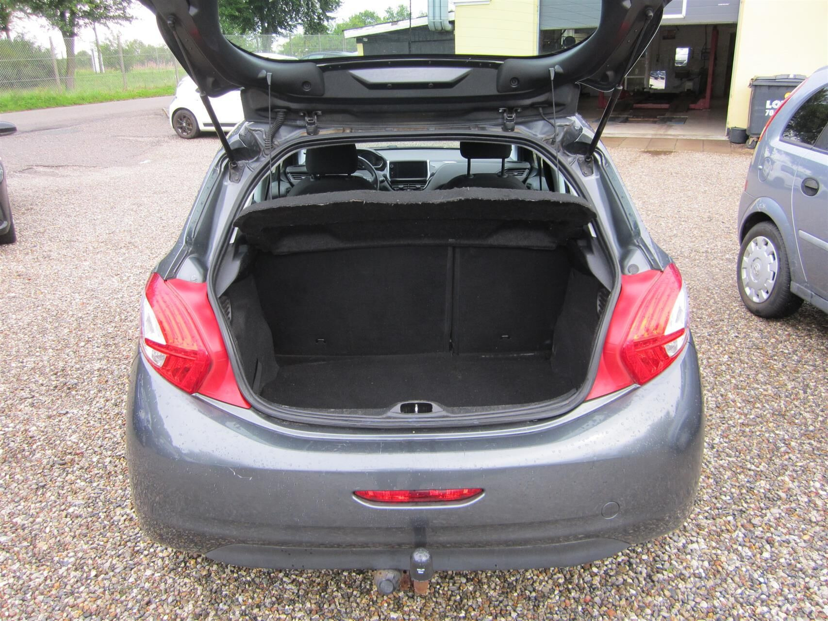 undefined Peugeot 208 fra 2012