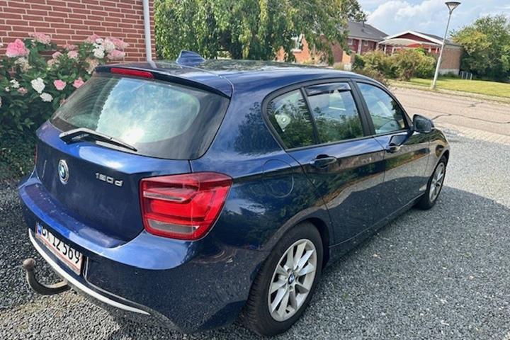 Blå BMW 120d fra 2012