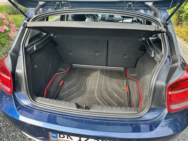 Blå BMW 120d fra 2012
