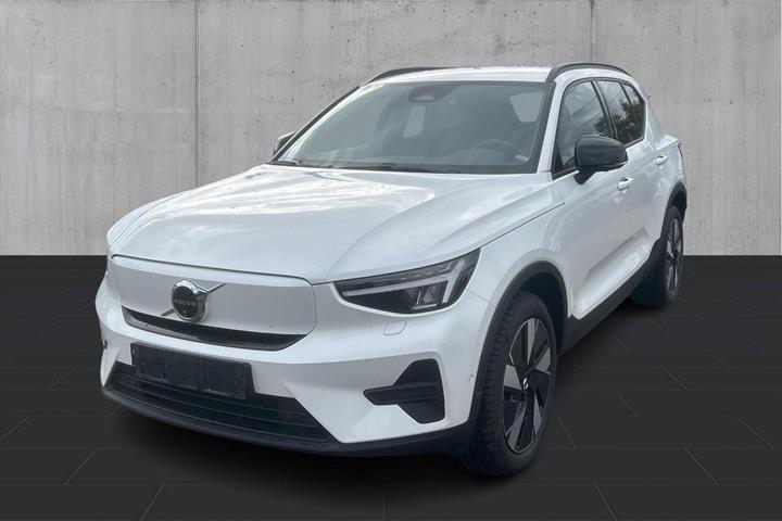 Hvid Volvo EX40 fra 2024