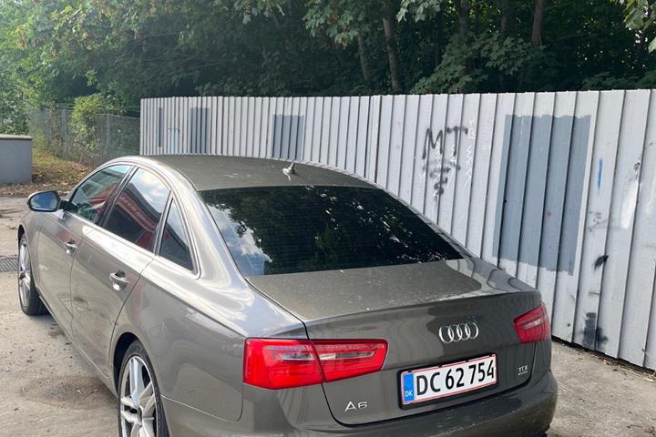 Brun Audi A6 fra 2012