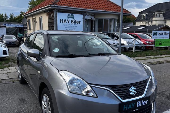 Grå Suzuki Baleno fra 2016