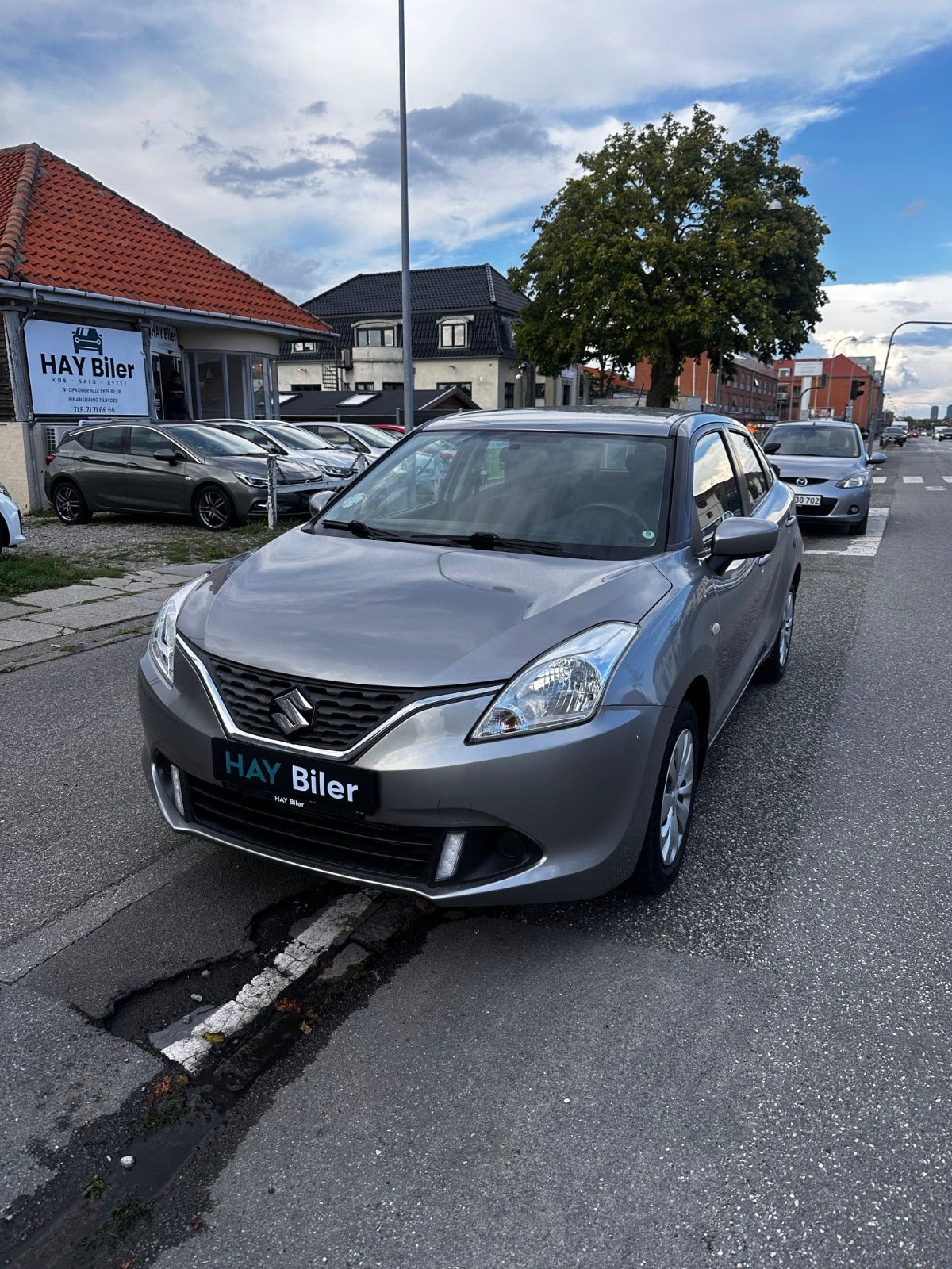Grå Suzuki Baleno fra 2016