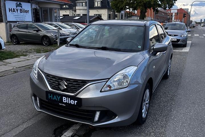 Grå Suzuki Baleno fra 2016
