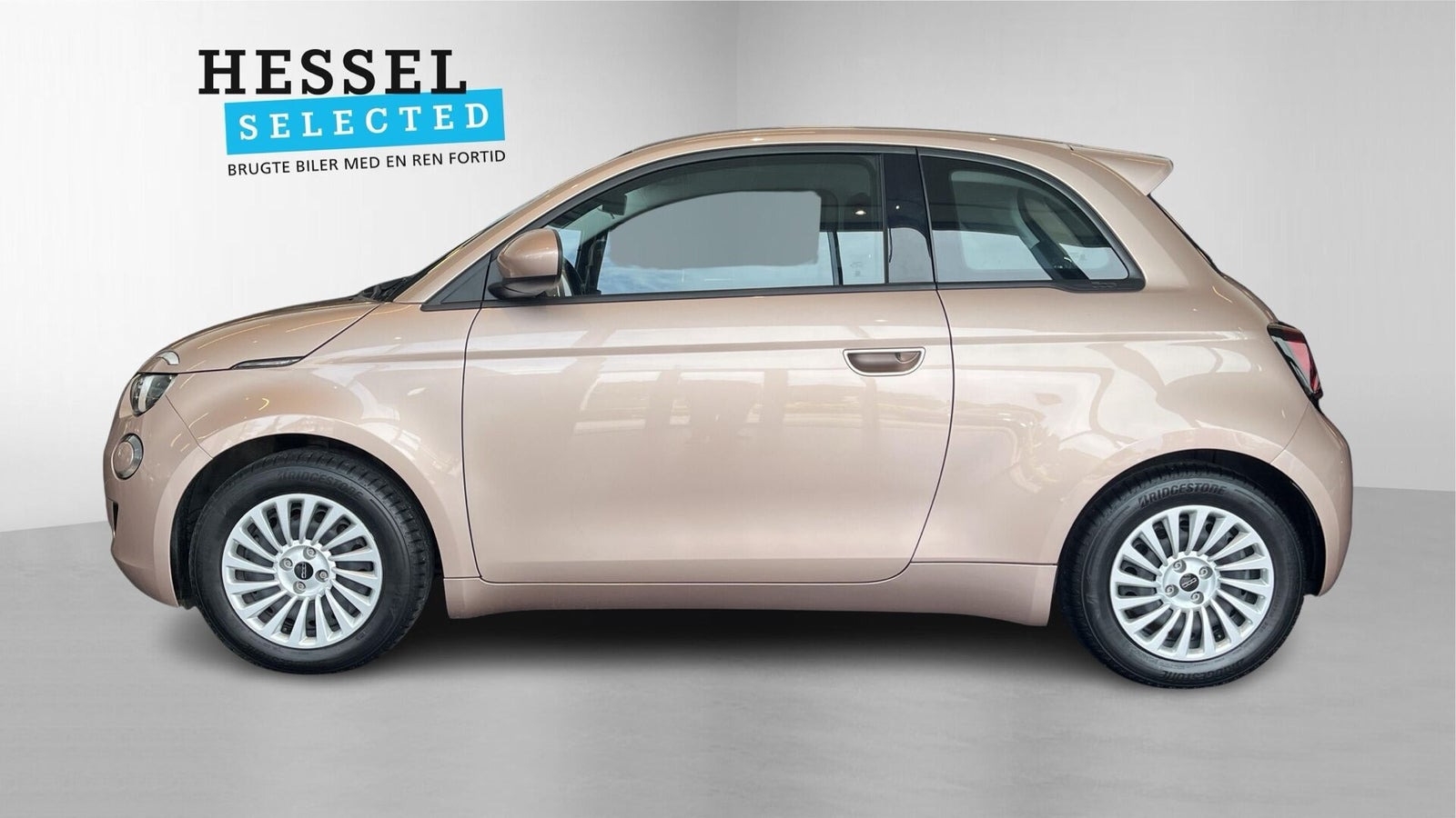 Pink Fiat 500e fra 2023