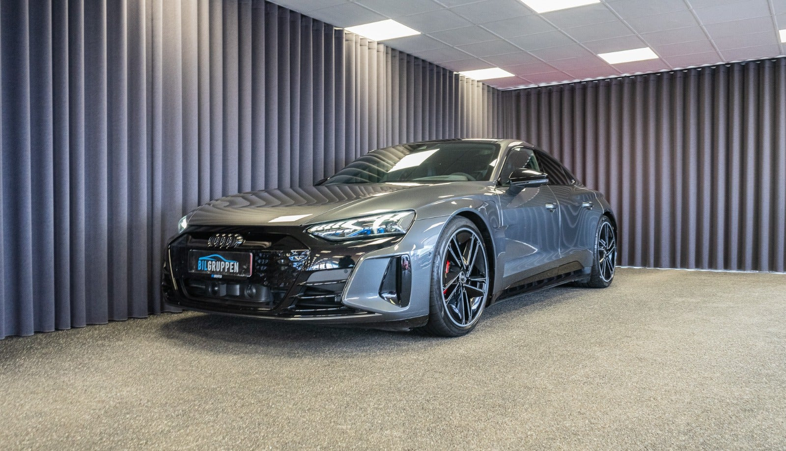Gul Audi RS e-tron GT fra 2022