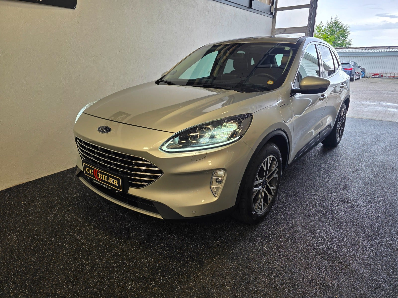 Sølv Ford Kuga fra 2020