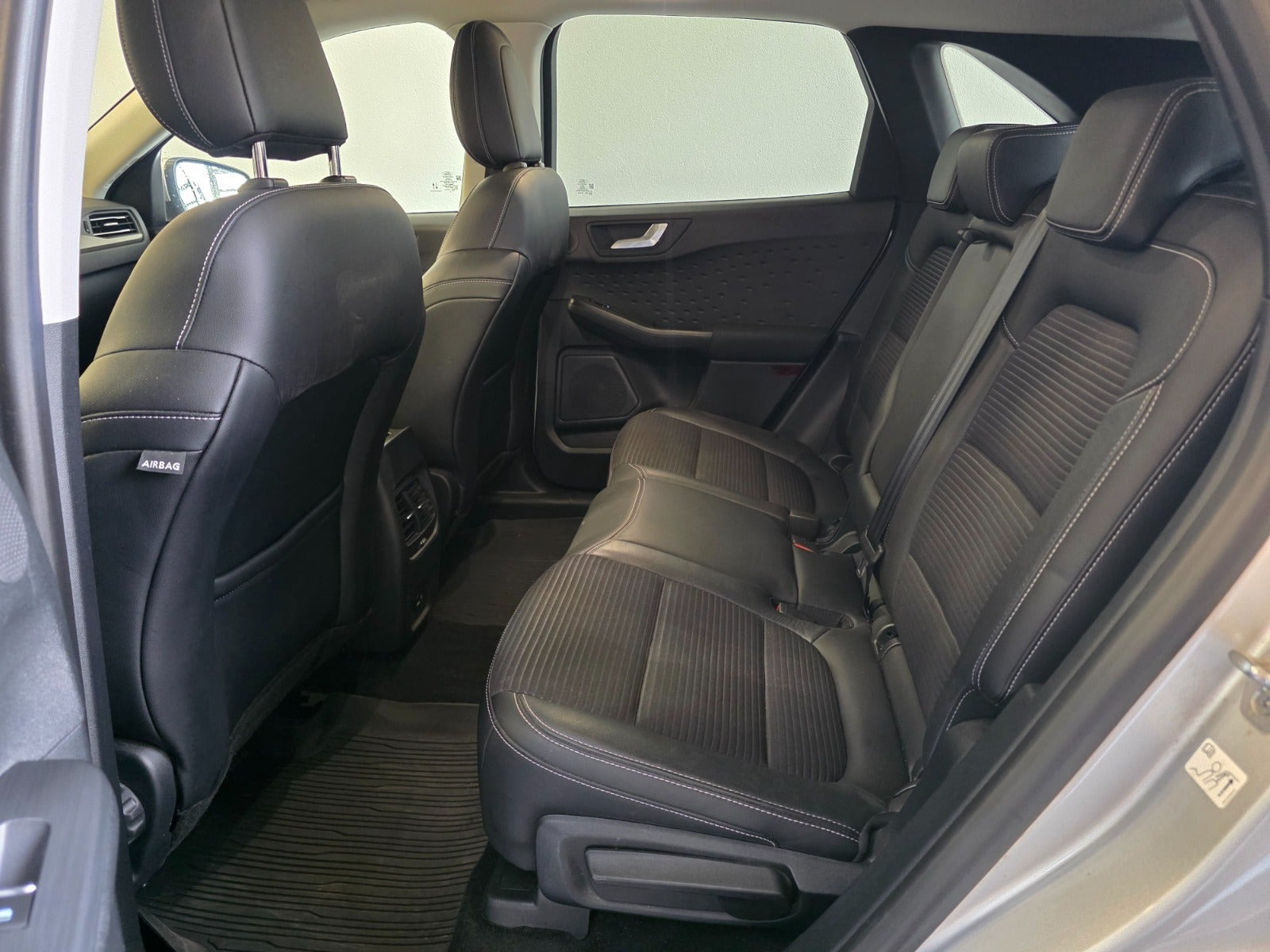 Sølv Ford Kuga fra 2020