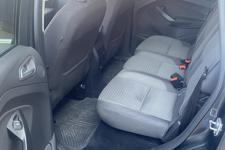 Grå Ford C-MAX fra 2015