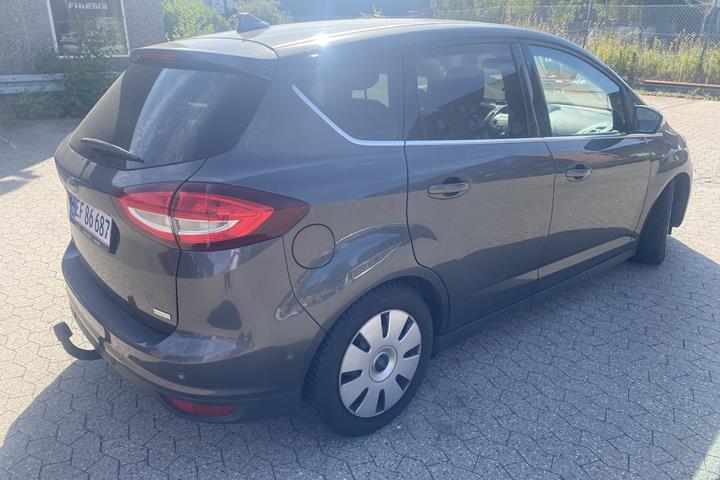 Grå Ford C-MAX fra 2015