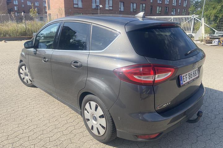 Grå Ford C-MAX fra 2015