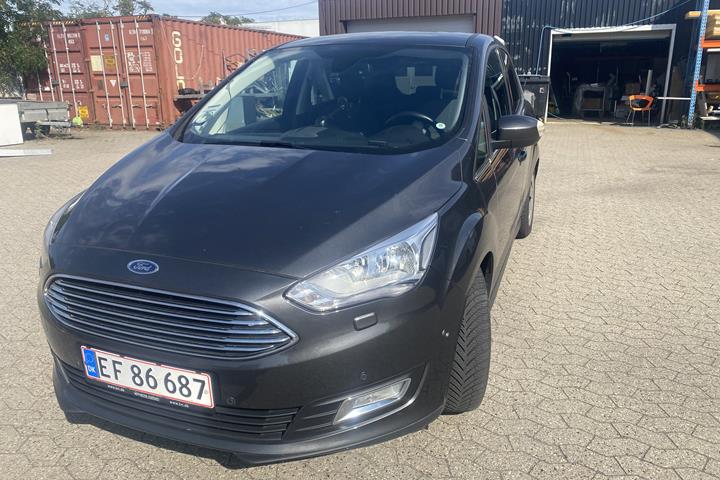 Grå Ford C-MAX fra 2015