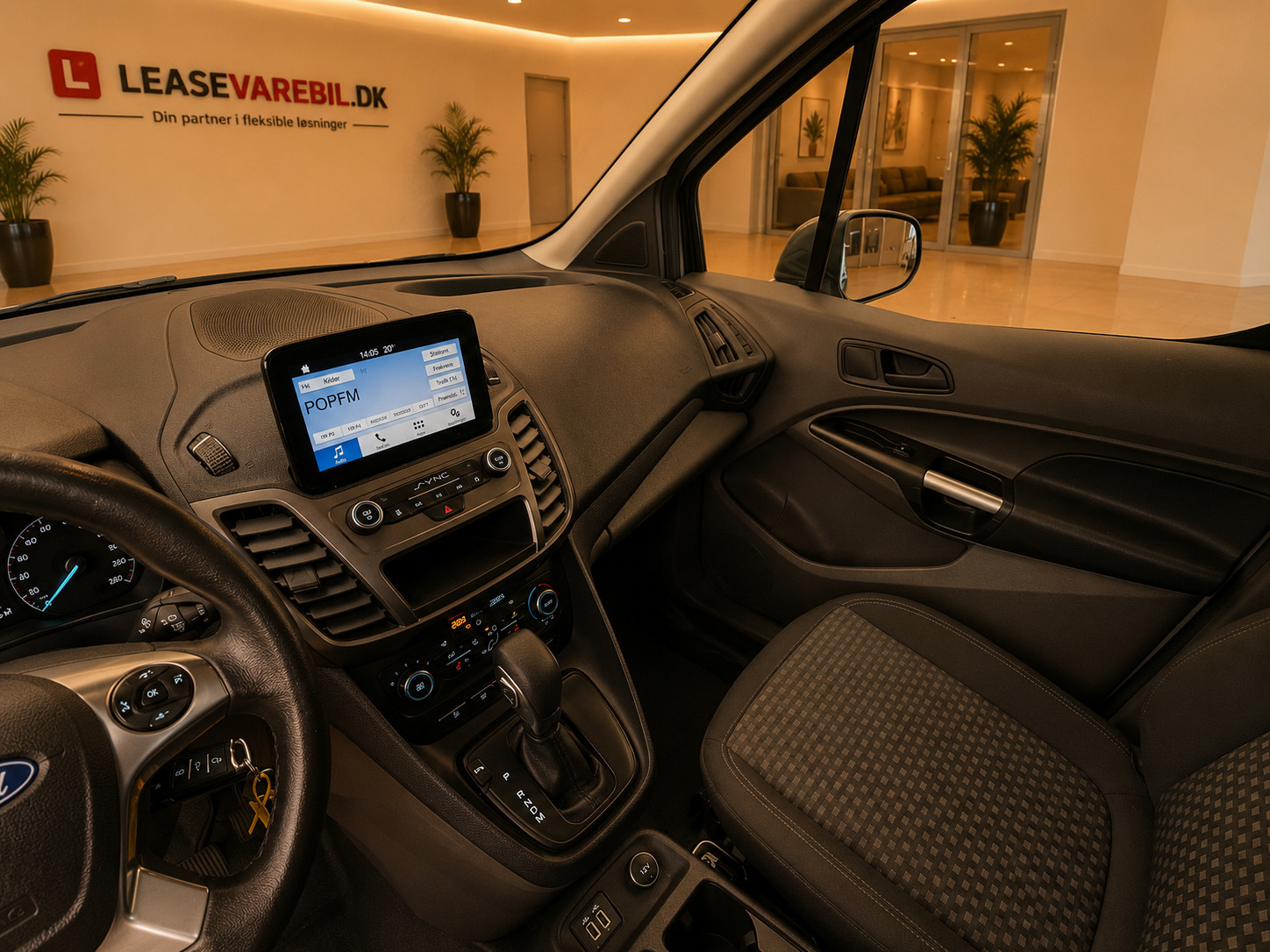 Hvid Ford Transit Connect fra 2019