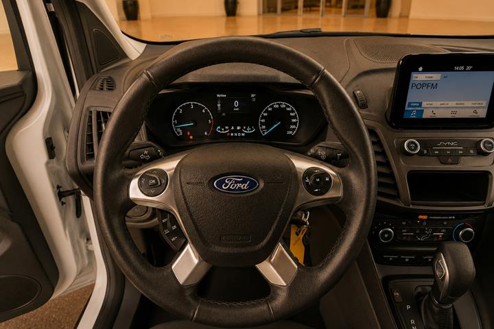 Hvid Ford Transit Connect fra 2019