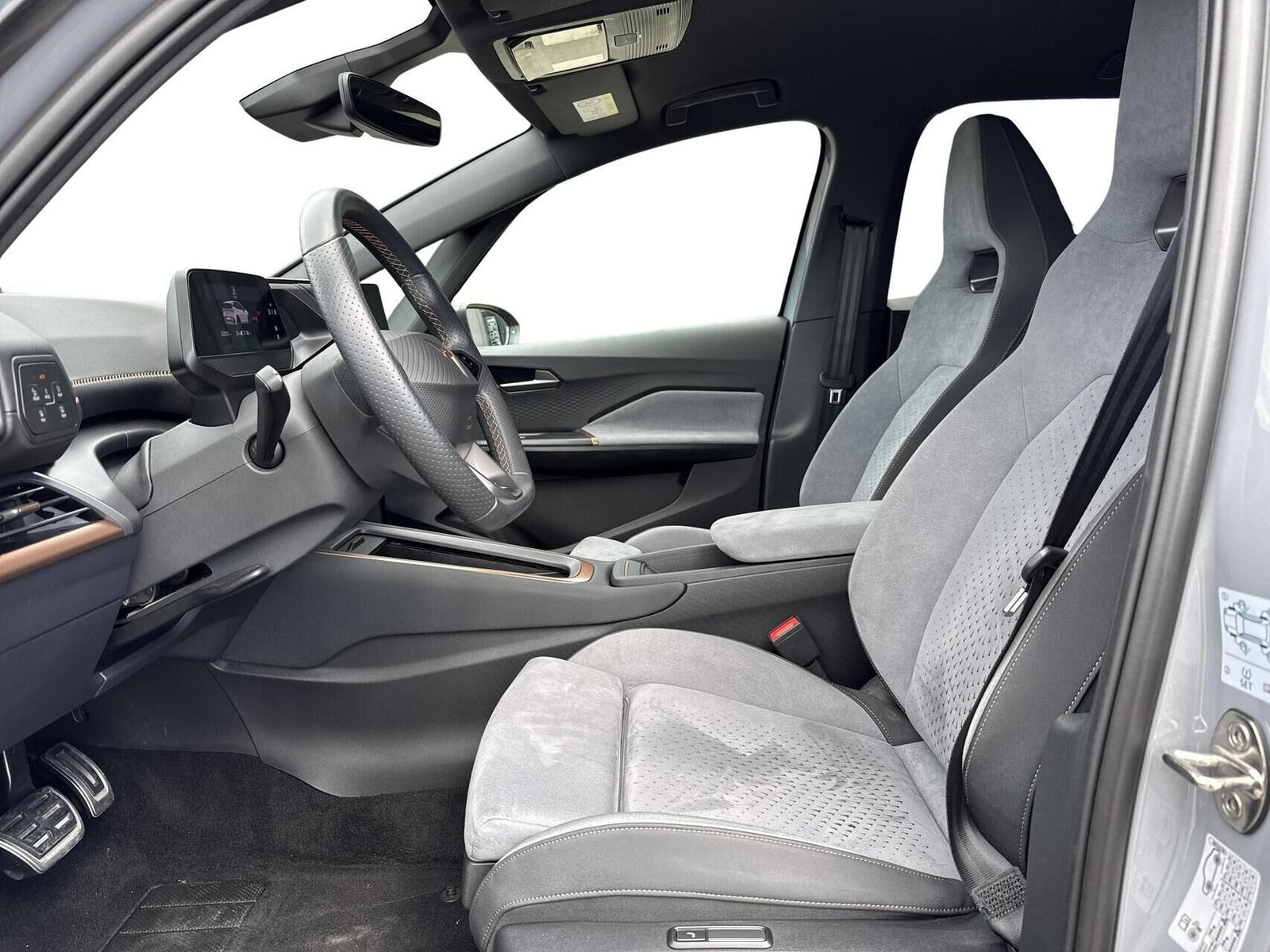 Grå Cupra Born fra 2024