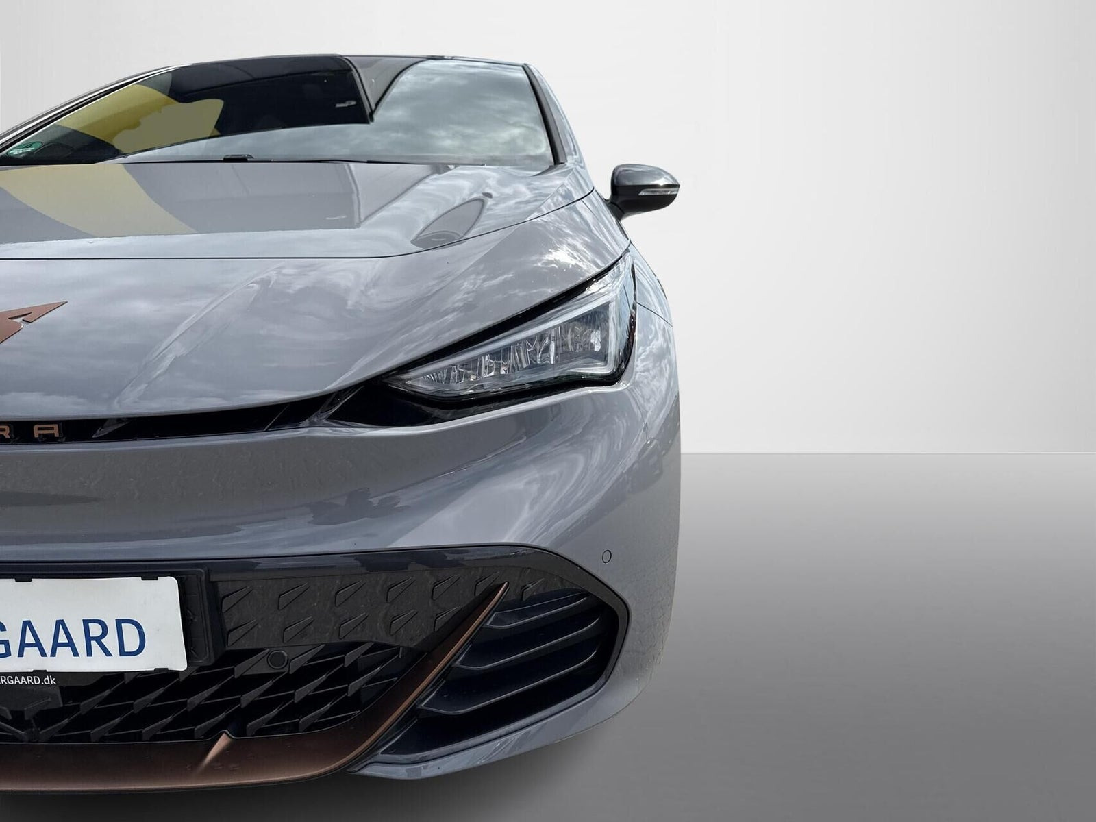 Grå Cupra Born fra 2024
