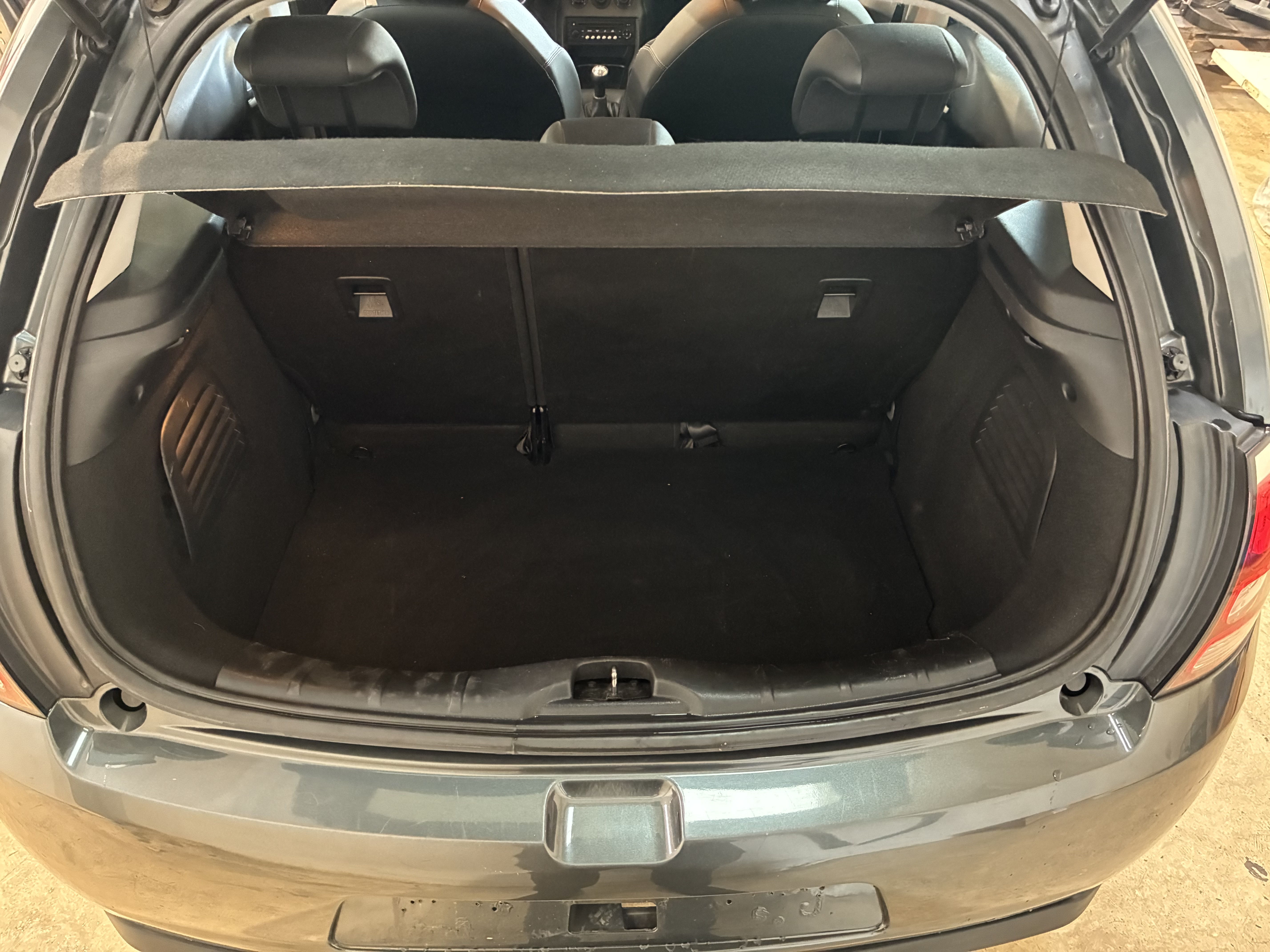 Grå Citroën C3 fra 2014