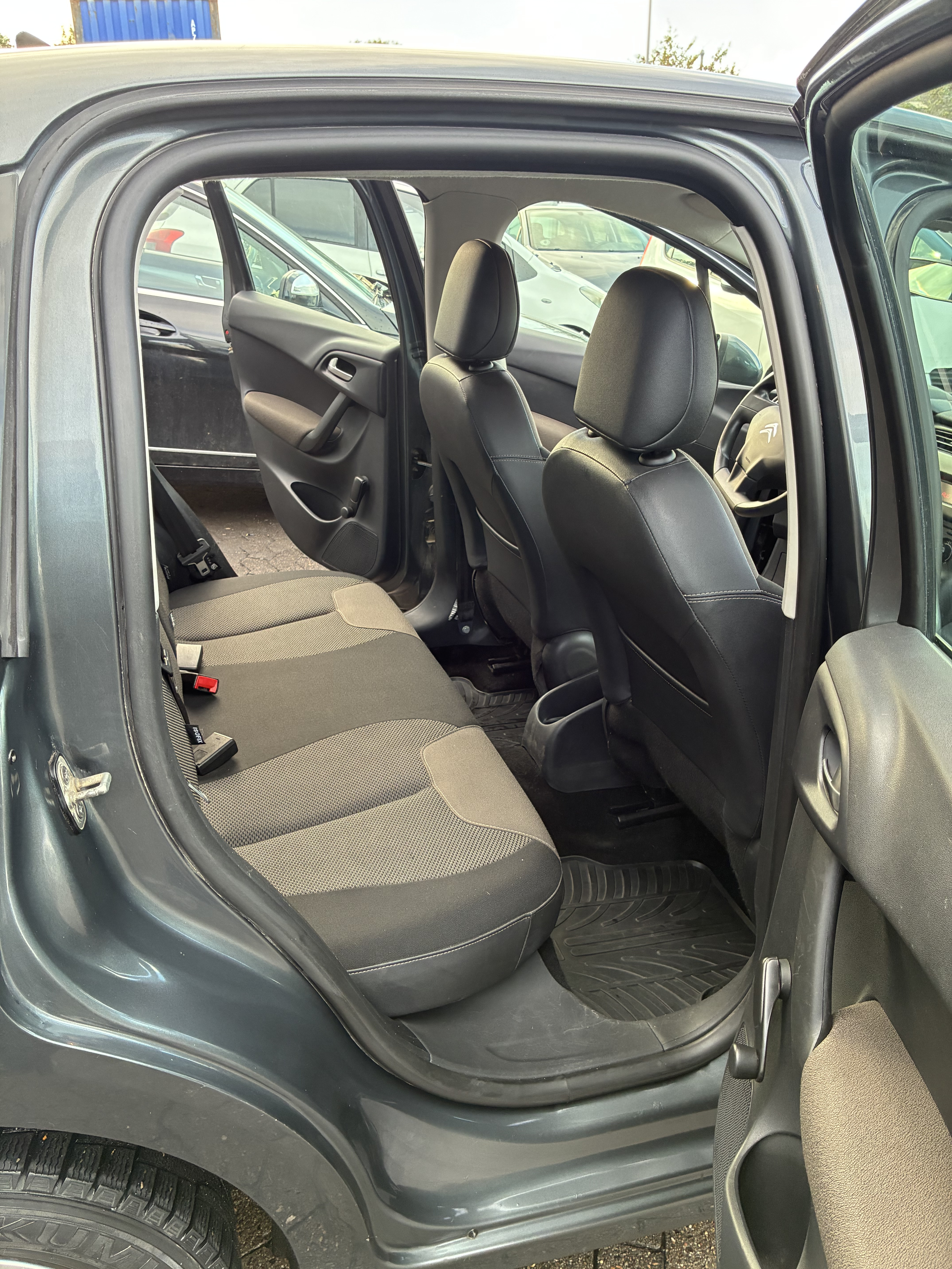 Grå Citroën C3 fra 2014
