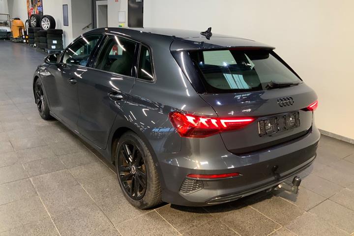 Grå Audi A3 fra 2021