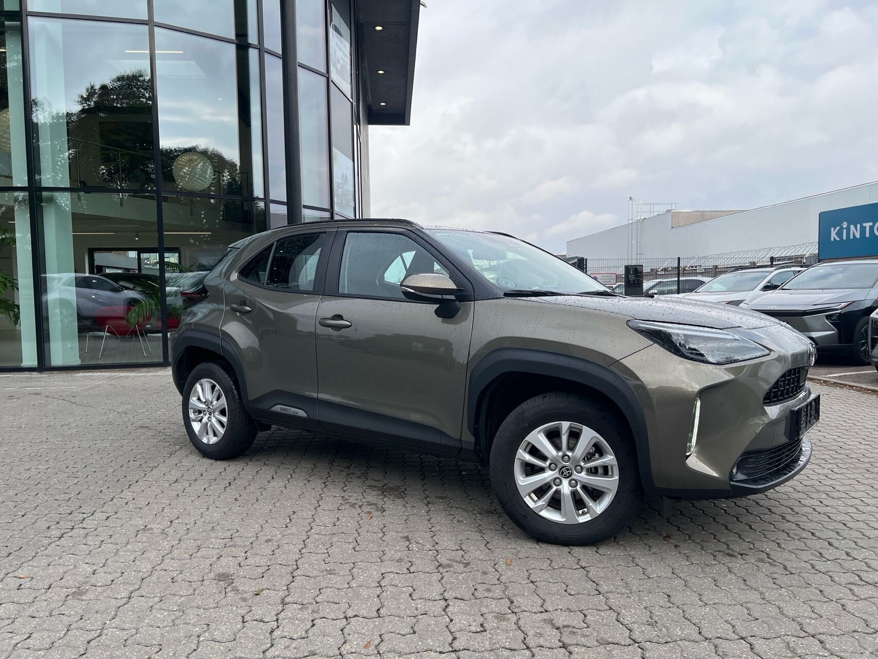 Bronze Toyota Yaris Cross fra 2023