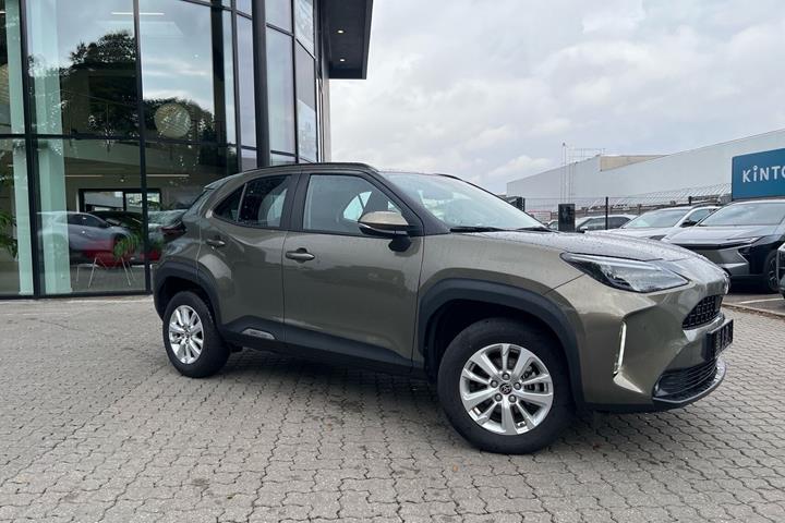 Bronze Toyota Yaris Cross fra 2023