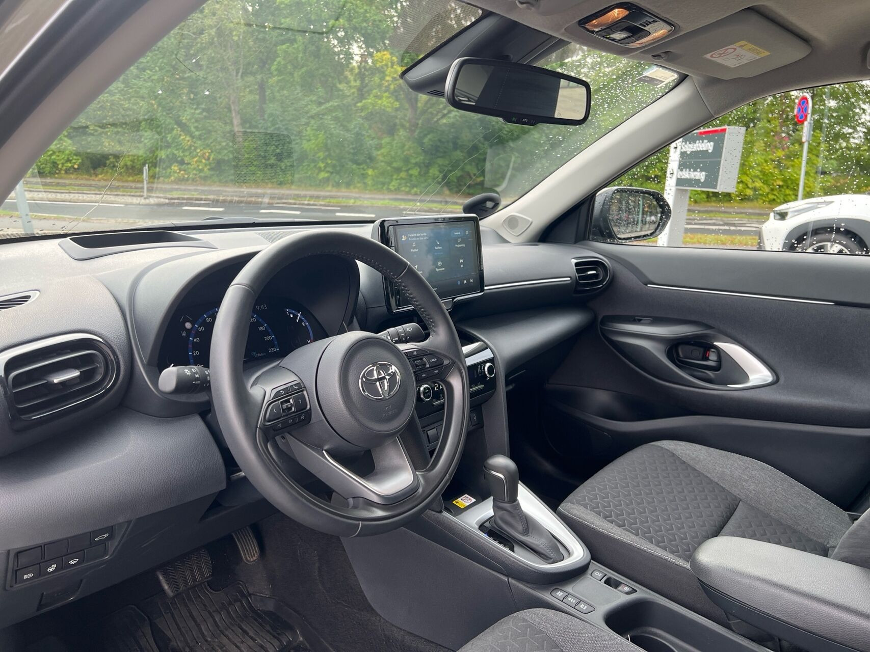 Bronze Toyota Yaris Cross fra 2023