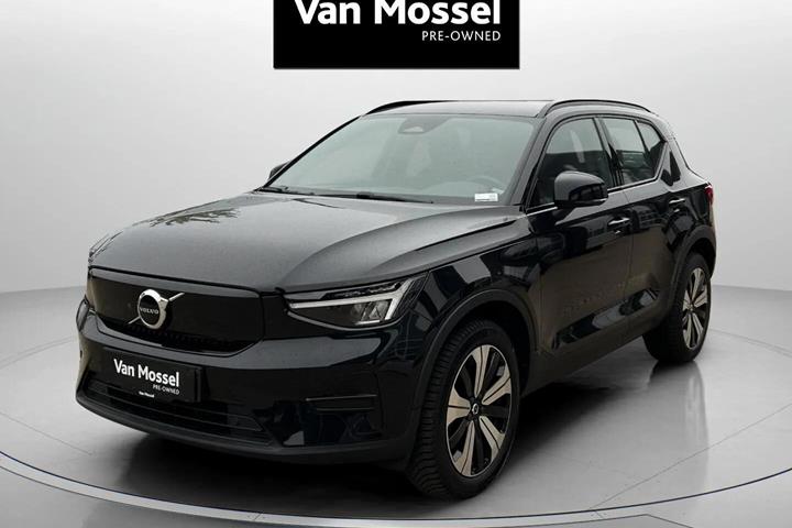 Sort Volvo XC40 fra 2023