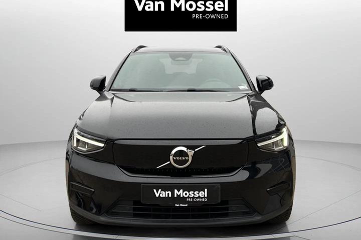 Sort Volvo XC40 fra 2023