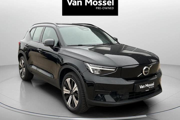 Sort Volvo XC40 fra 2023