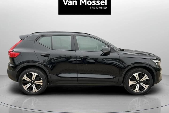 Sort Volvo XC40 fra 2023