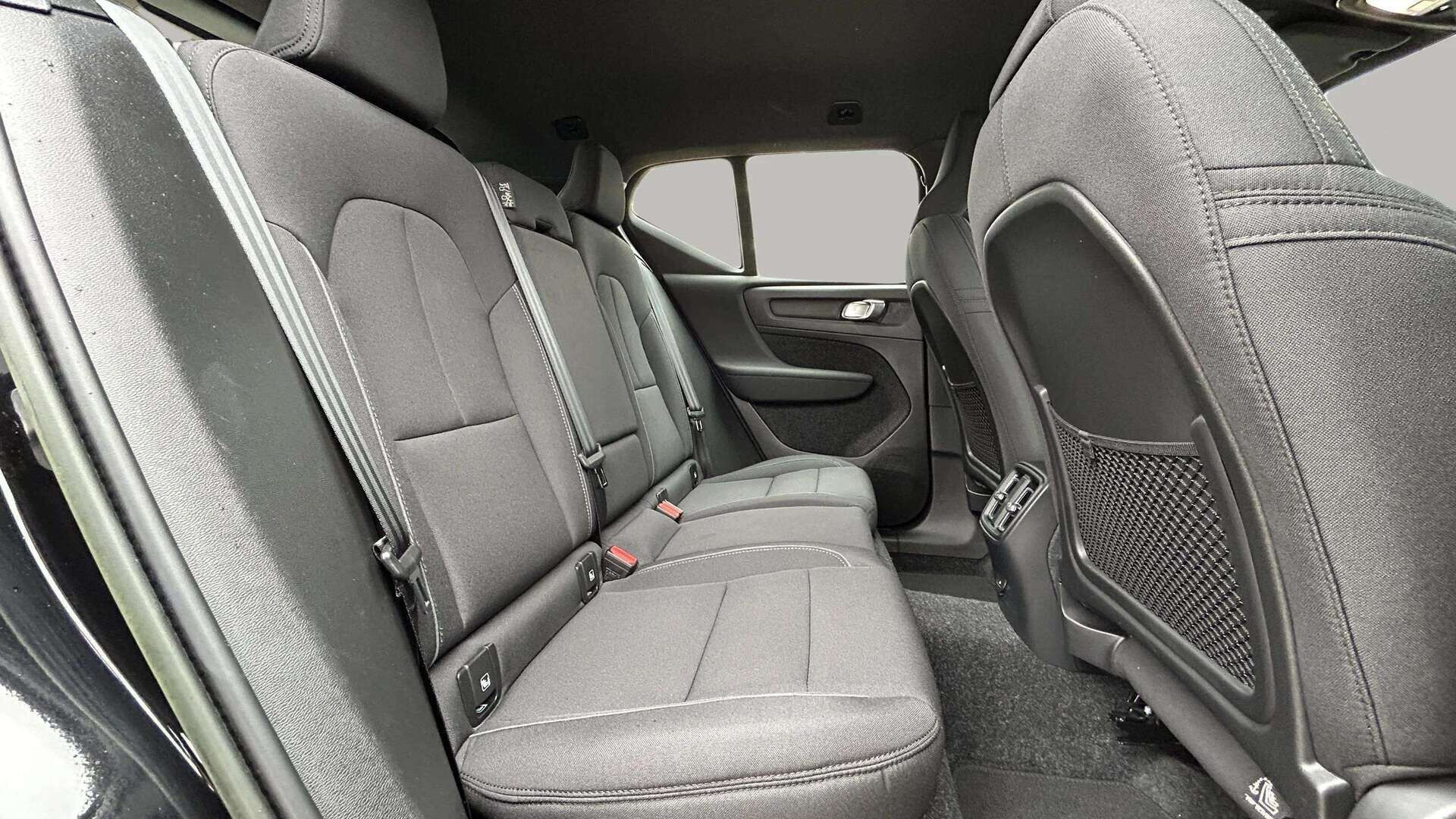Sort Volvo XC40 fra 2023