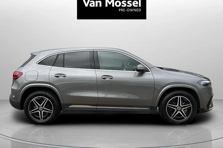 Grå Mercedes EQA 250+ fra 2025