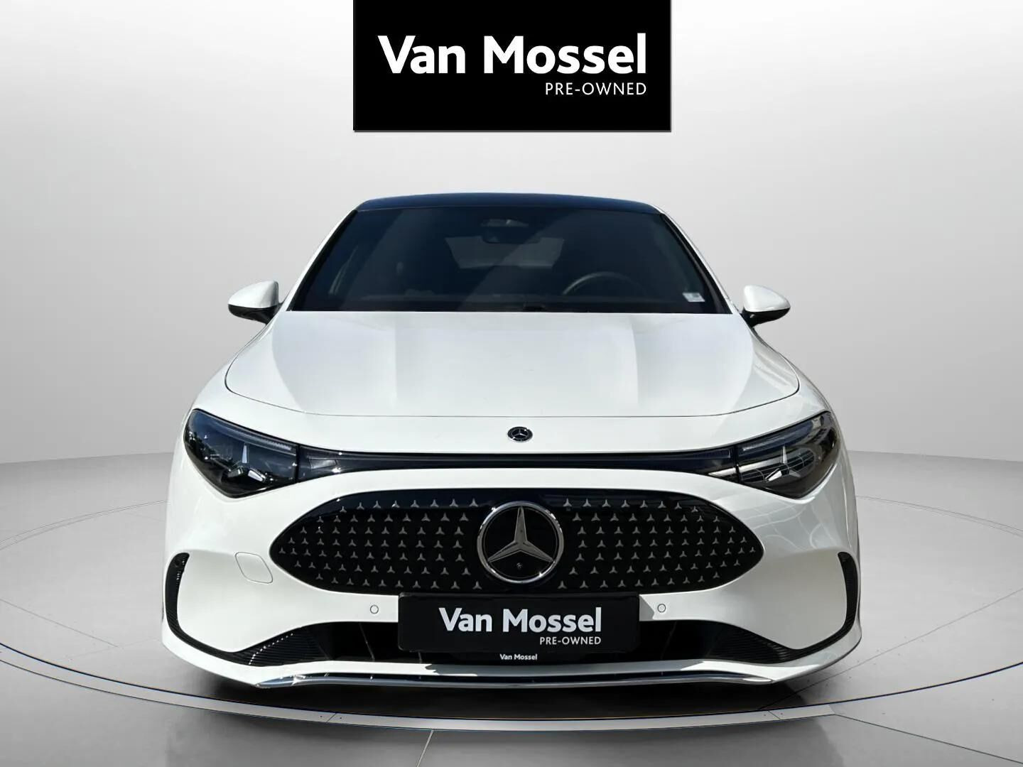 Hvid Mercedes CLA250+ fra 2025