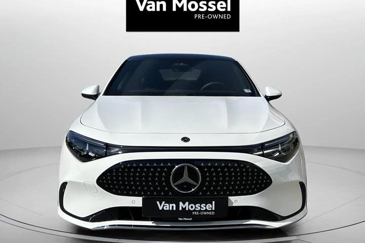 Hvid Mercedes CLA250+ fra 2025