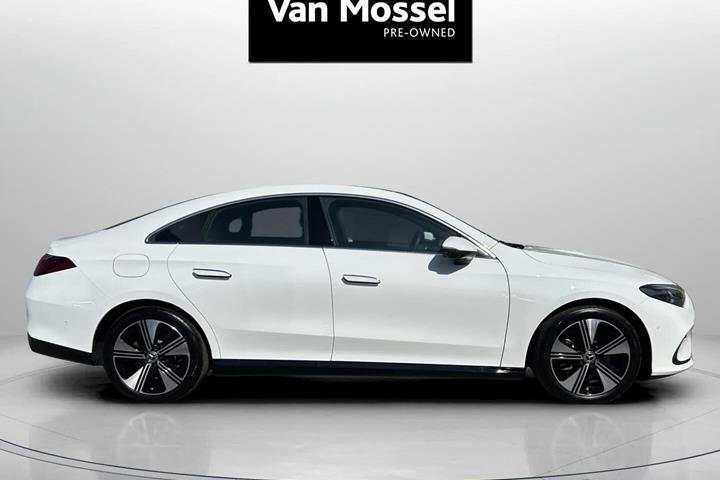 Hvid Mercedes CLA250+ fra 2025