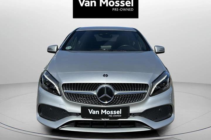 Grå Mercedes A200 fra 2018
