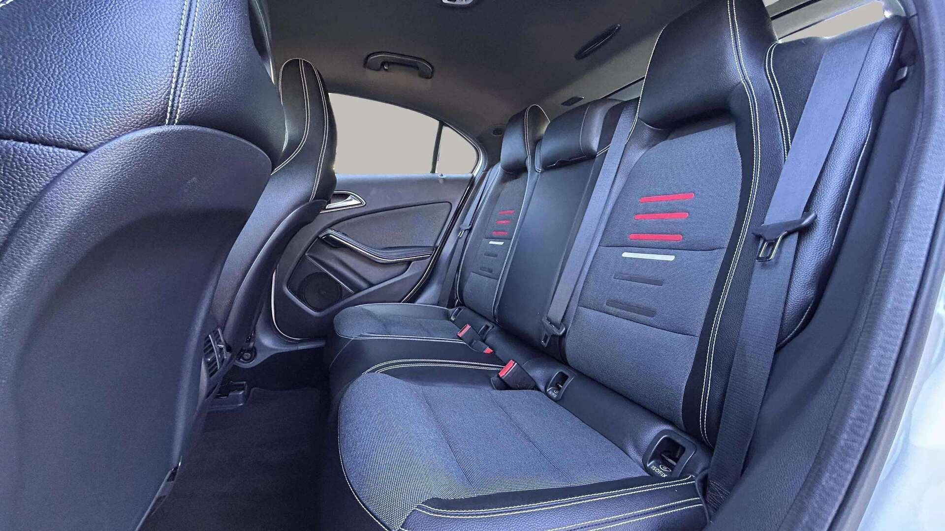 Grå Mercedes A200 fra 2018