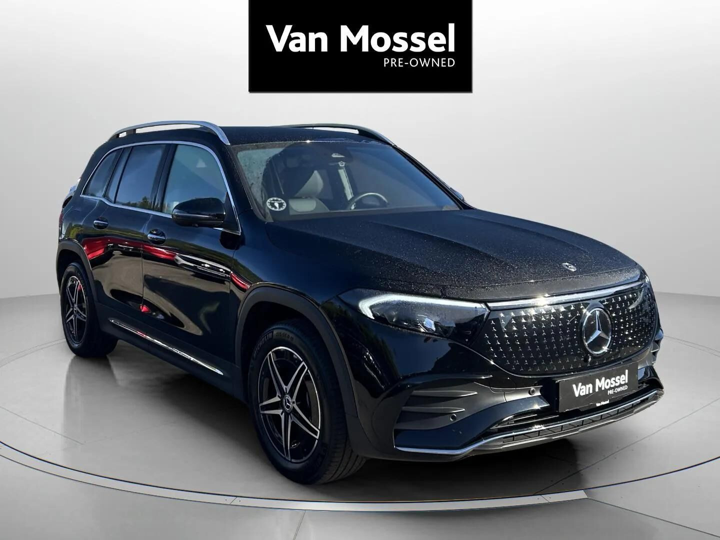 Sort Mercedes EQB 250+ fra 2025