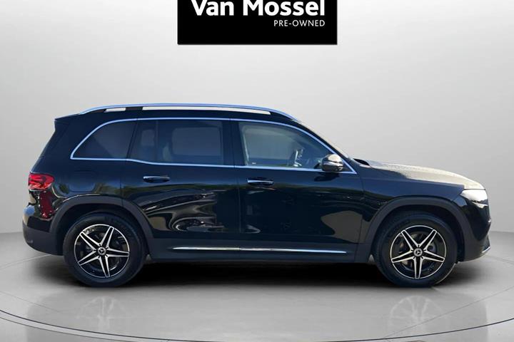 Sort Mercedes EQB 250+ fra 2025