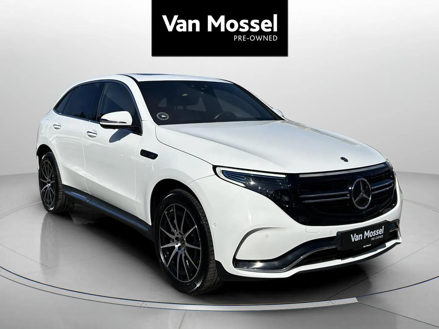 Hvid Mercedes EQC 400 fra 2022