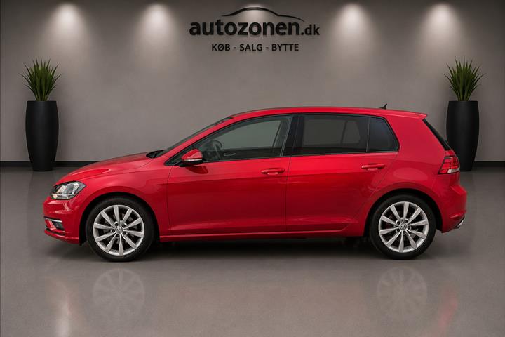 Rød VW Golf VII fra 2018