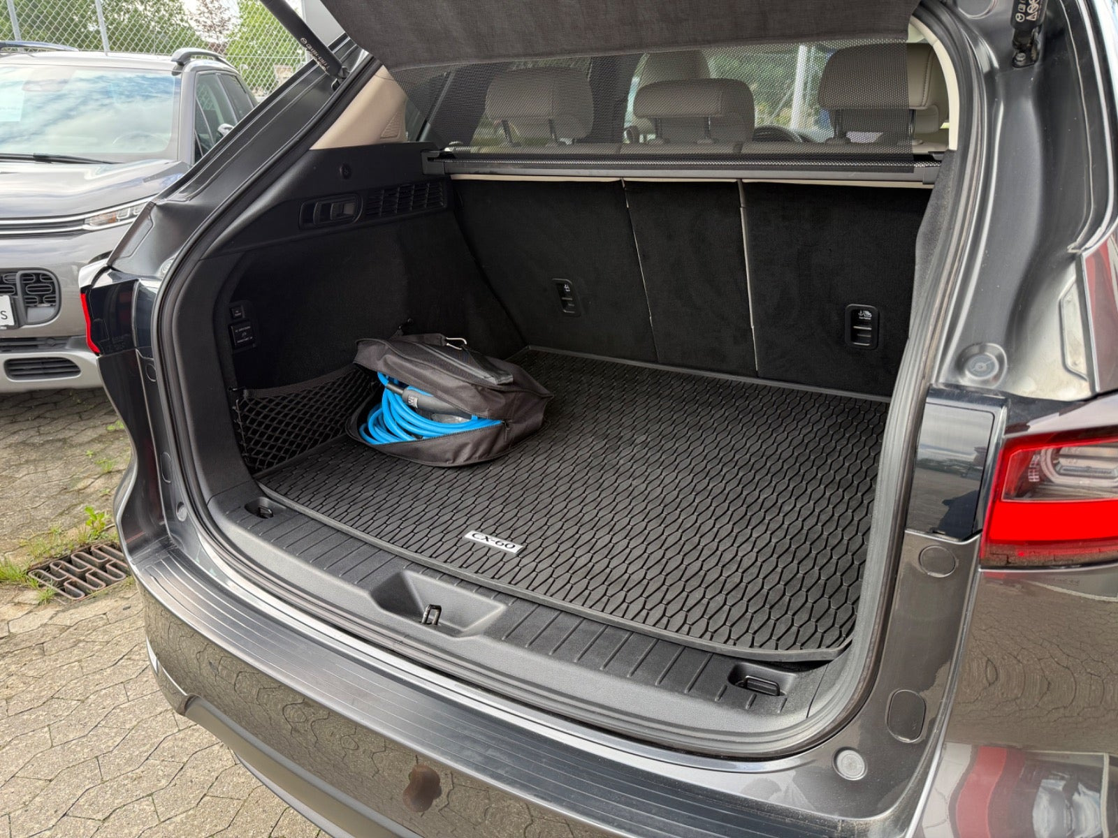 Grå Mazda CX-60 fra 2022