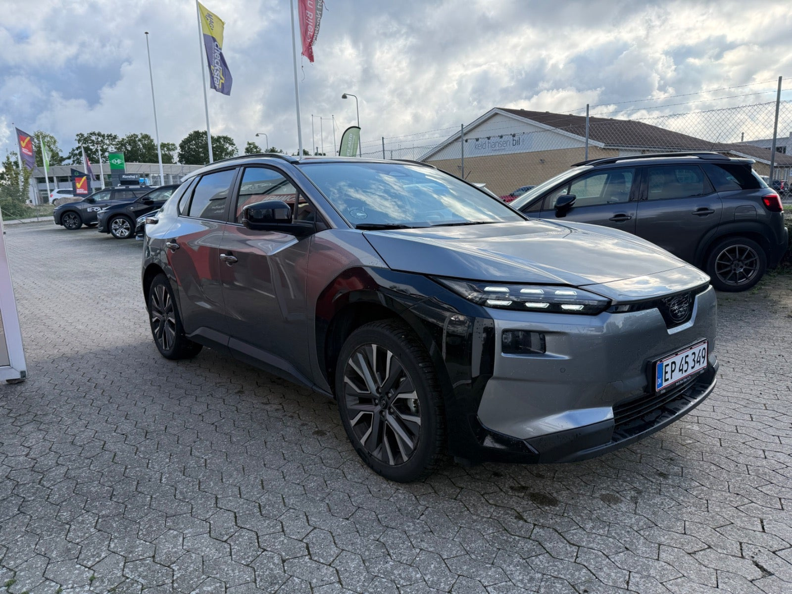 Grå Subaru Solterra fra 2026