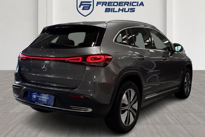 Grå Mercedes EQA250+ fra 2023